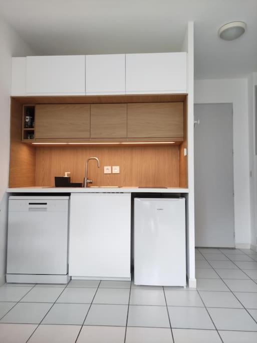 Appartement La Provencale à Saint-Saturnin-lès-Avignon Extérieur photo