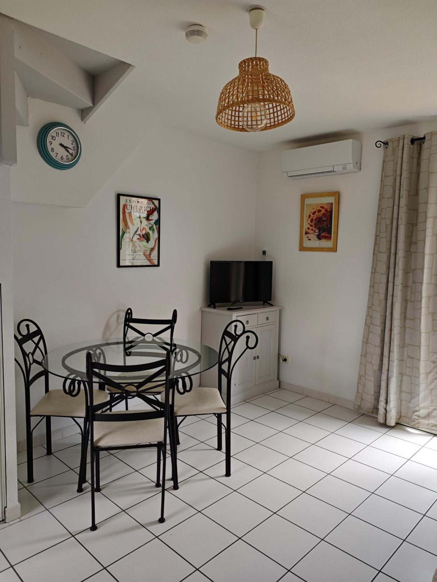 Appartement La Provencale à Saint-Saturnin-lès-Avignon Extérieur photo